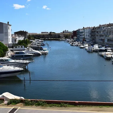 395-casa Canal 4 Holiday home