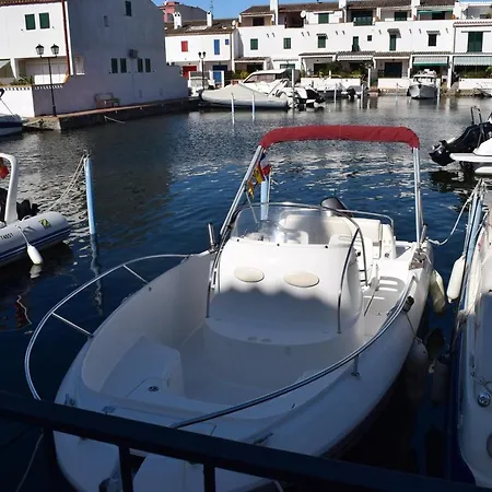 395-casa Canal 4 Holiday home Empuriabrava